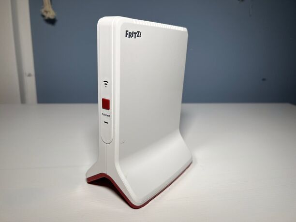 AVM FRITZ!WLAN Mesh Repeater 3000, Weiß/Rot, neuwertig