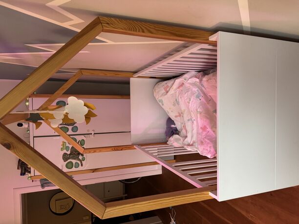 Babybett Hausbett Bell Amy Pinette inkl. Matratze, Weiß/Natur, mitwachsend (Bild 5)