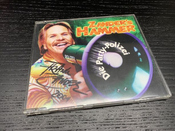 Frank Zander CD 'Die Party-Polizei' mit Original Autogramm (2001) - Zustand wie neu