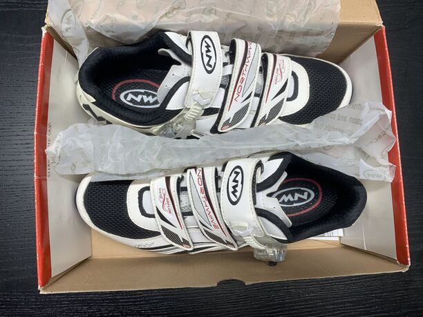 Northwave SPARTA SBS Fahrradschuhe, weiß/schwarz, Größe 44, neuwertig