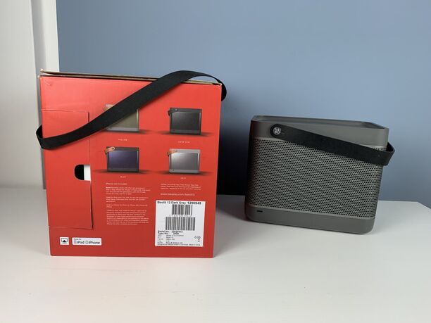 Bang & Olufsen Beolit 12 AirPlay Lautsprecher, Dark Gray, stabil und kompakt, technisch einwandfrei (Bild 3)