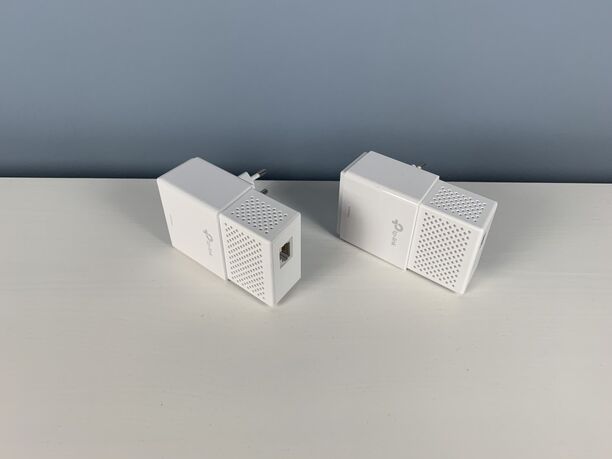 TP-Link AV1000 Gigabit Powerline Starter Kit, Weiß, 1000 Mbps, neuwertig (Bild 2)