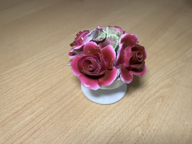 Porzellan-Blumendekor (Rosen), handgefertigt, Staffordshire/Bone China