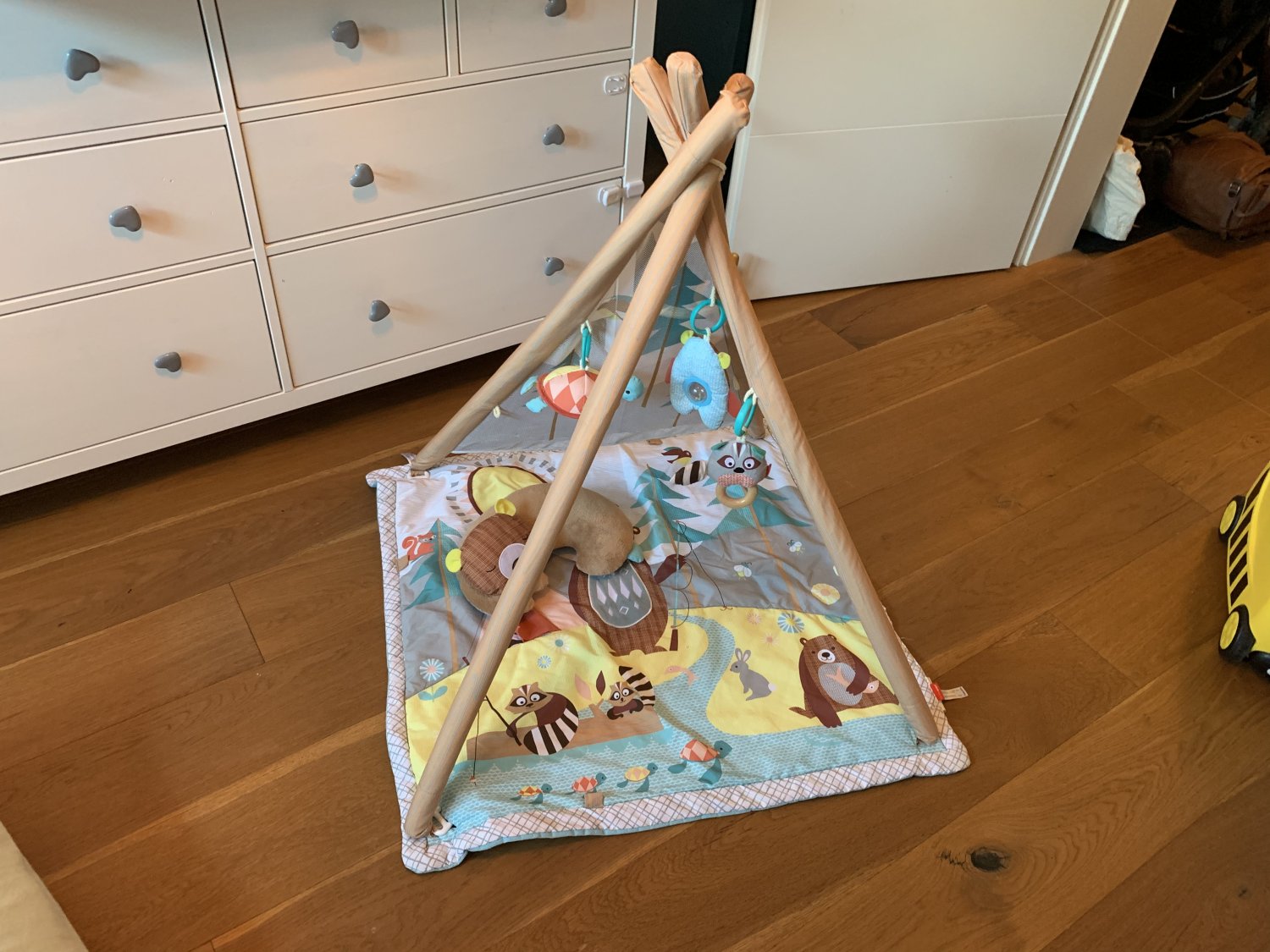 SkipHop Spieldecke mit Spielbögen, bunt, 91x91x97 cm, neuwertig SkipHop Spieldecke mit Spielbögen, bunt, 91x91x97 cm, neuwertig